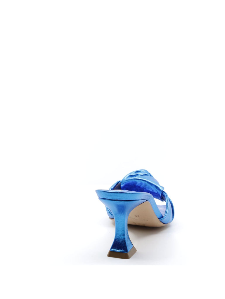 42255.BLU_6.jpg